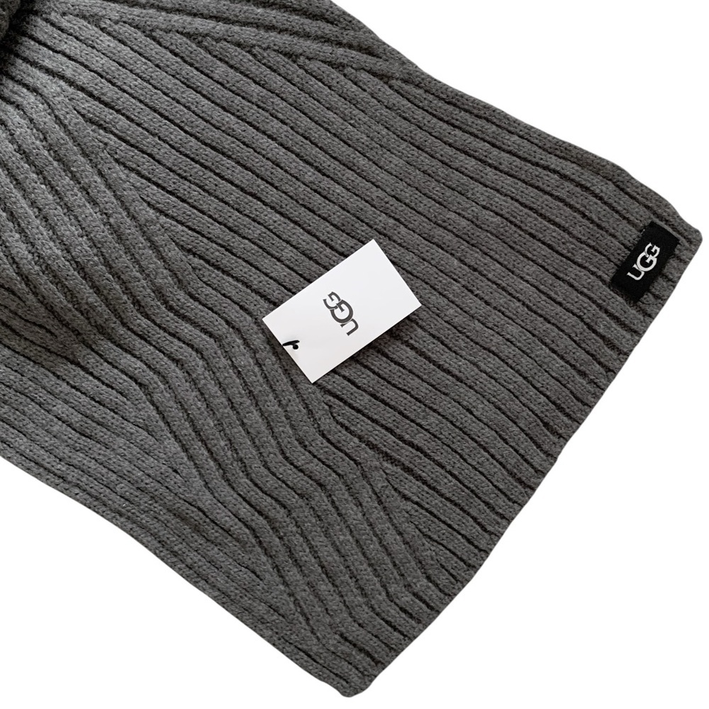 UGG Rib-Knit Scarf! - Picture 3 of 6